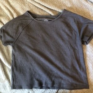 Soft and sexy AE cropped tee